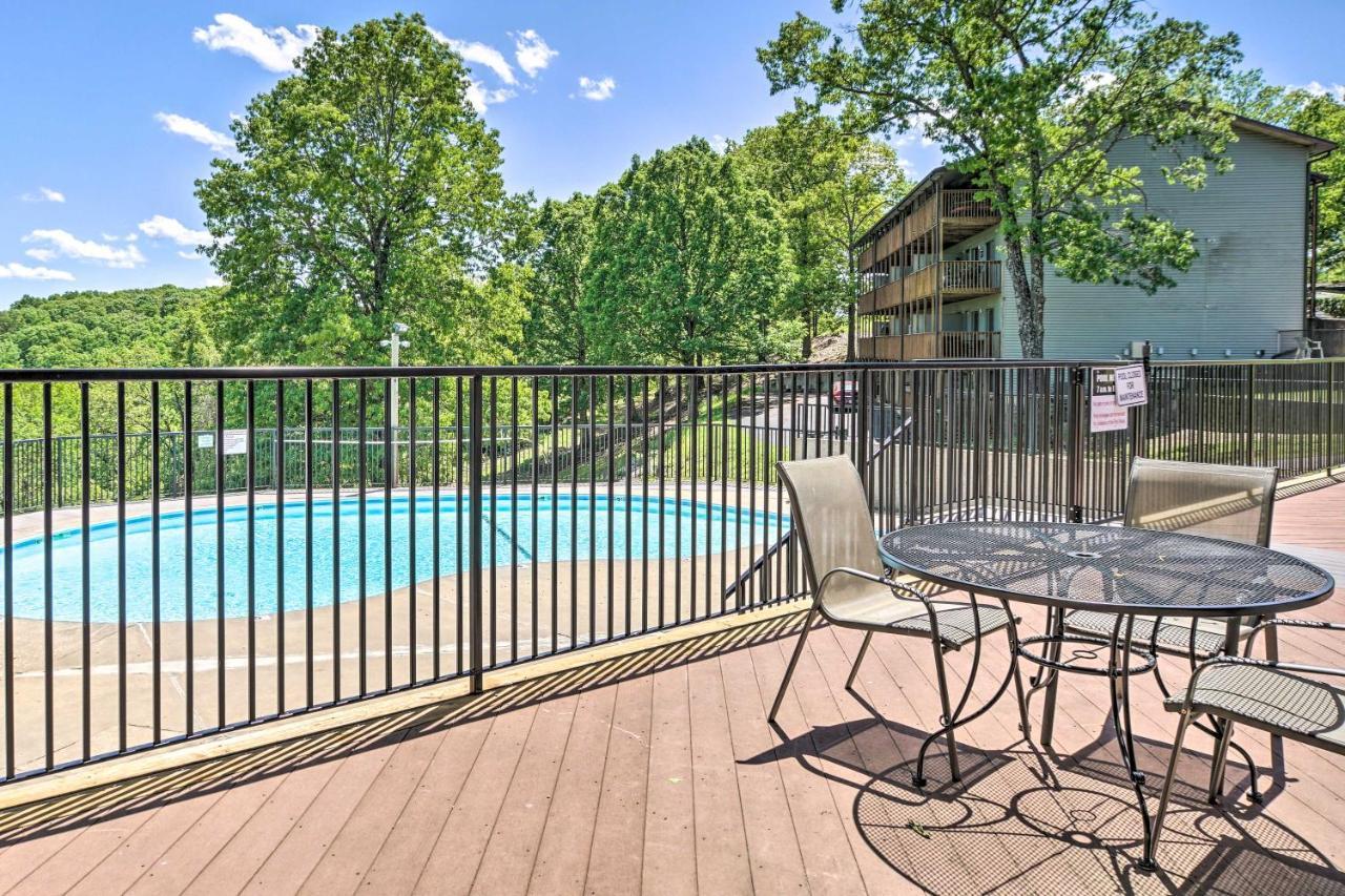 Inviting Branson West Condo With Pool Access ภายนอก รูปภาพ