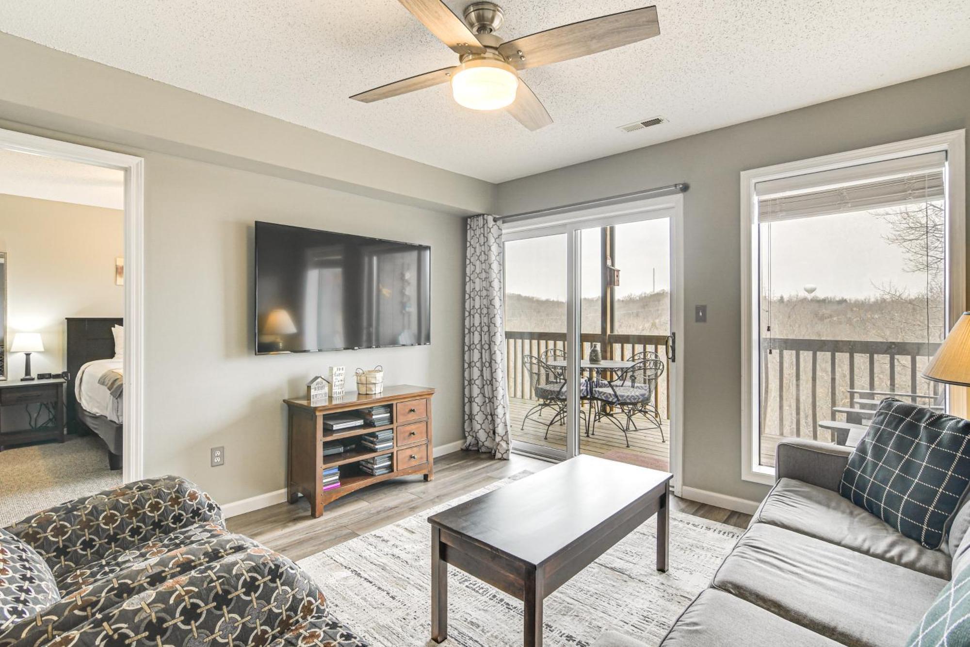 Inviting Branson West Condo With Pool Access ภายนอก รูปภาพ