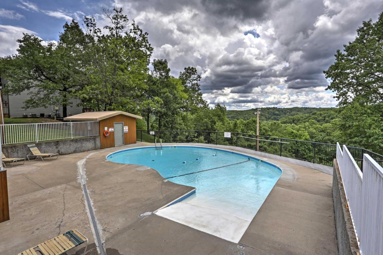 Inviting Branson West Condo With Pool Access ภายนอก รูปภาพ